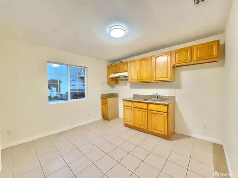 Kitchen - 801 Vienna St, San Francisco, CA 94112 photo 6 of 9