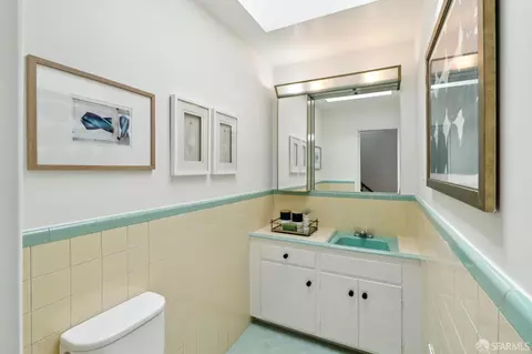 Bath - 834 Congo St, San Francisco, CA 94131 photo 2 of 4