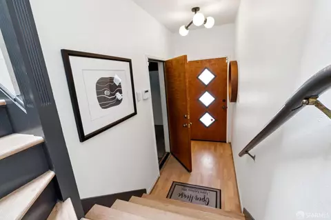 Entry Way - 834 Congo St, San Francisco, CA 94131 photo 3 of 6