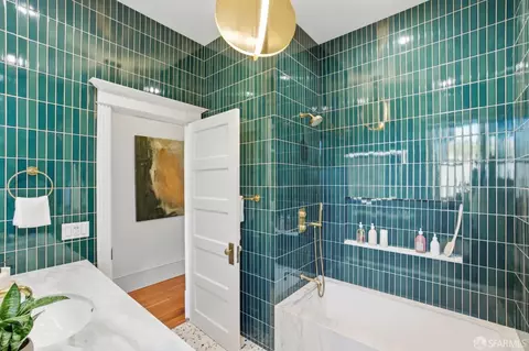 Bath - 38 Lippard Ave, San Francisco, CA 94131 photo 2 of 10