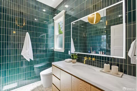 Bath - 38 Lippard Ave, San Francisco, CA 94131 photo 1 of 10