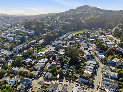 View/Area - 38 Lippard Ave, San Francisco, CA 94131 photo 4 of 5