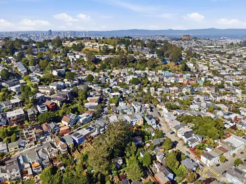 View/Area - 38 Lippard Ave, San Francisco, CA 94131 photo 5 of 5