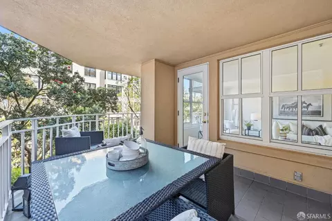 Exterior - 1650 Jackson St #302, San Francisco, CA 94109 photo 2 of 4