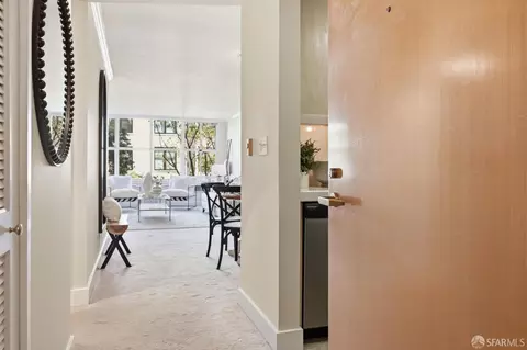 Entry Way - 1650 Jackson St #302, San Francisco, CA 94109 photo 2 of 4