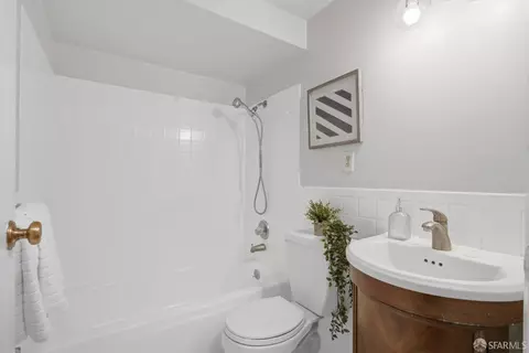 Bath - 1443 30th Ave, San Francisco, CA 94122 photo 3 of 4