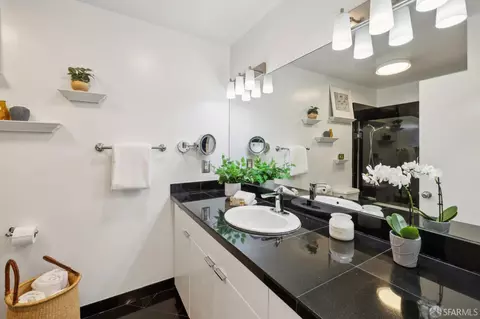 Bath - 2918 Van Ness St #1, San Francisco, CA 94109 photo 1 of 4