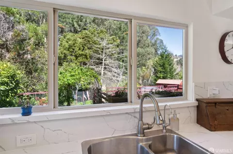 1639 Toledo Ct, Pacifica, CA 94044 photo 3