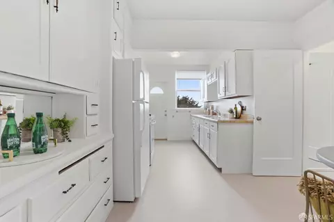 Kitchen - 1459 45th Ave, San Francisco, CA 94122 photo 1 of 3