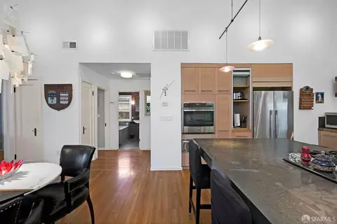 Entry Way - 1550 5th St, Concord, CA 94519 photo 2 of 4