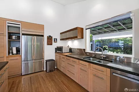 Kitchen - 1550 5th St, Concord, CA 94519 photo 5 of 8