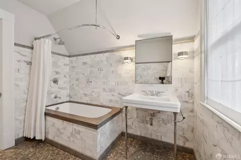 Bath - 4789 19th St, San Francisco, CA 94114 photo 1 of 3