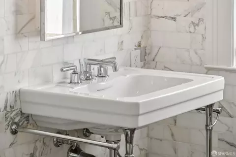 Bath - 4789 19th St, San Francisco, CA 94114 photo 3 of 3