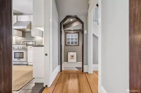 Entry Way - 4789 19th St, San Francisco, CA 94114 photo 6 of 6