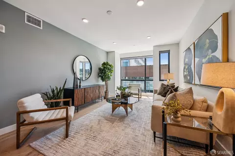 3620 Cesar Chavez St #404, San Francisco, CA 94110