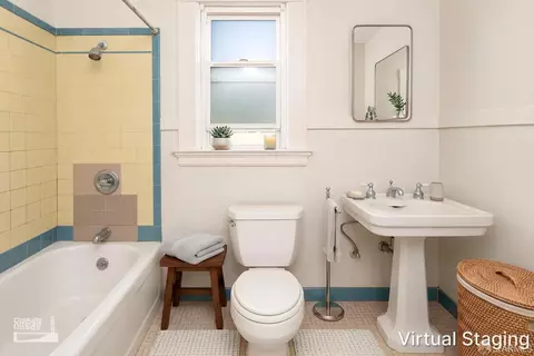 Bath - 1358 Clement St, San Francisco, CA 94118 photo 2 of 4