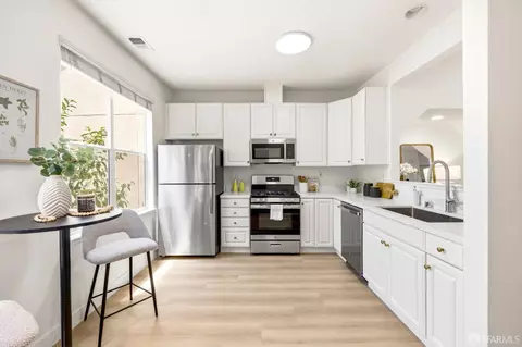 Kitchen - 117 Concord Cir, Mountain View, CA 94040 photo 1 of 3