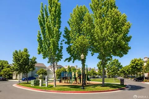 Other - 117 Concord Cir, Mountain View, CA 94040 photo 4 of 9