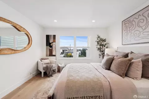 Bedroom - 1339 46th Ave, San Francisco, CA 94122 photo 2 of 11