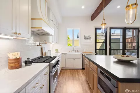 Kitchen - 281 Castro St, San Francisco, CA 94114 photo 4 of 10