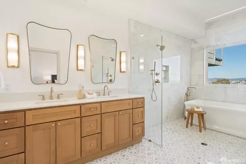 Bath - 281 Castro St, San Francisco, CA 94114 photo 4 of 12