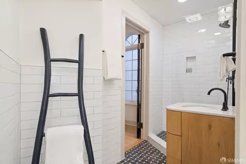 Bath - 281 Castro St, San Francisco, CA 94114 photo 1 of 12