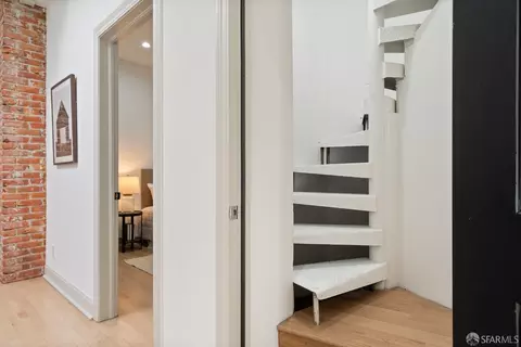 Entry Way - 281 Castro St, San Francisco, CA 94114 photo 6 of 6