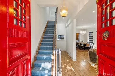 Entry Way - 281 Castro St, San Francisco, CA 94114 photo 4 of 6