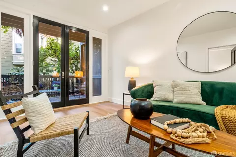 Entry Way - 281 Castro St, San Francisco, CA 94114 photo 5 of 6
