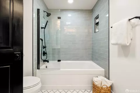 Bath - 281 Castro St, San Francisco, CA 94114 photo 12 of 12