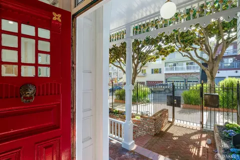 Exterior - 281 Castro St, San Francisco, CA 94114 photo 3 of 9