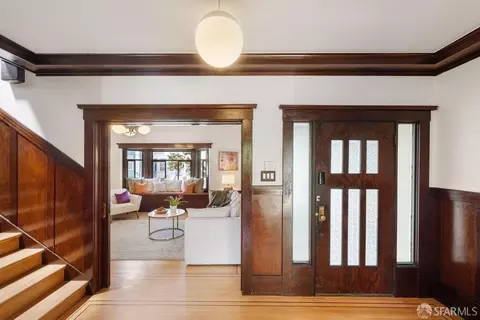 Entry Way - 54 Richland Ave, San Francisco, CA 94110 photo 2 of 9