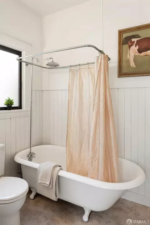Bath - 54 Richland Ave, San Francisco, CA 94110 photo 2 of 3