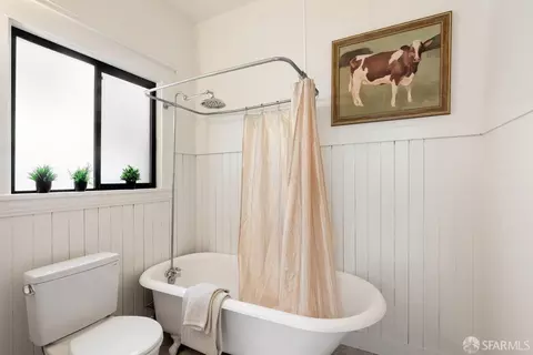 Bath - 54 Richland Ave, San Francisco, CA 94110 photo 1 of 3