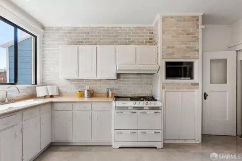 Kitchen - 54 Richland Ave, San Francisco, CA 94110 photo 1 of 4