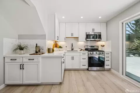 Kitchen - 727 Lockhaven Dr, Pacifica, CA 94044 photo 3 of 3