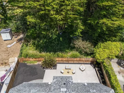 Exterior - 727 Lockhaven Dr, Pacifica, CA 94044 photo 5 of 12