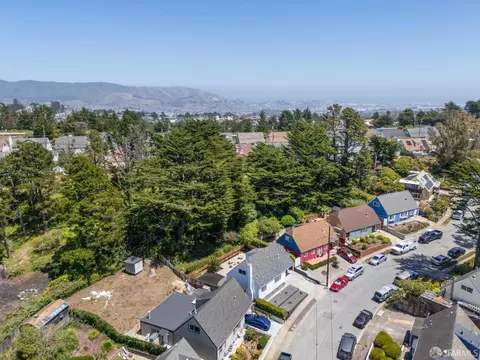 View/Area - 727 Lockhaven Dr, Pacifica, CA 94044 photo 5 of 11