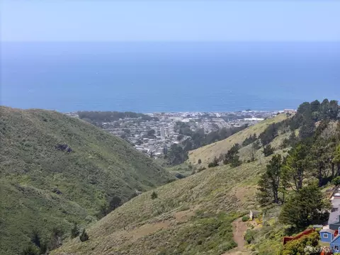 View/Area - 727 Lockhaven Dr, Pacifica, CA 94044 photo 2 of 11