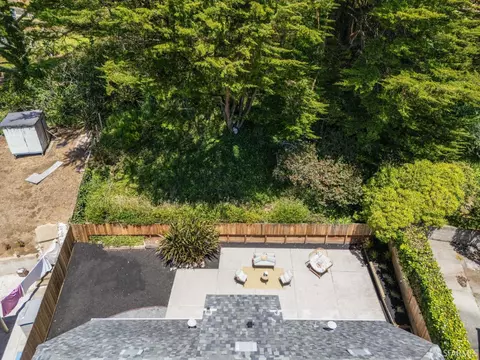 Exterior - 727 Lockhaven Dr, Pacifica, CA 94044 photo 5 of 12