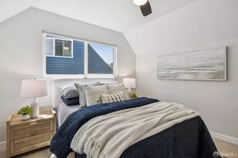 Bedroom - 727 Lockhaven Dr, Pacifica, CA 94044 photo 5 of 6