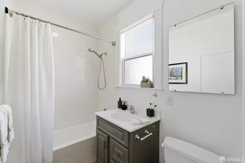 Bath - 234 27th St, San Francisco, CA 94110 photo 3 of 3