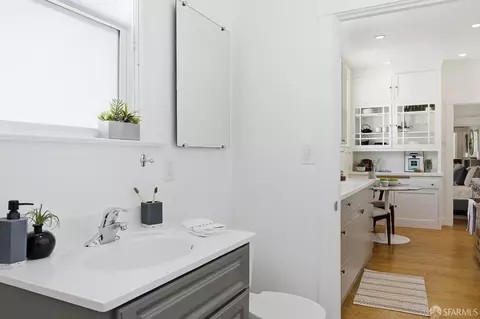 Bath - 234 27th St, San Francisco, CA 94110 photo 1 of 3