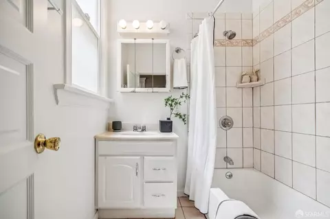 Bath - 3428 16th St, San Francisco, CA 94114 photo 1 of 1