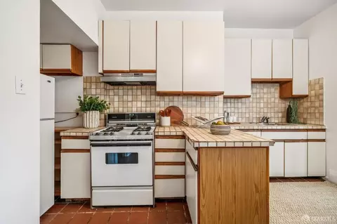 Kitchen - 3428 16th St, San Francisco, CA 94114 photo 1 of 3