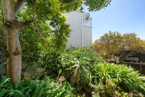 Exterior - 203 Hoffman Ave, San Francisco, CA 94114 photo 2 of 2