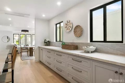 Entry Way - 2627 14th Ave, San Francisco, CA 94127 photo 3 of 3