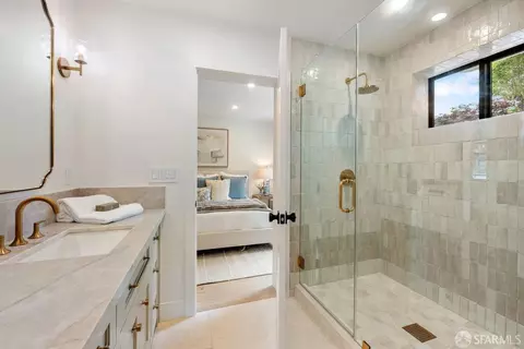 Bath - 2627 14th Ave, San Francisco, CA 94127 photo 5 of 9