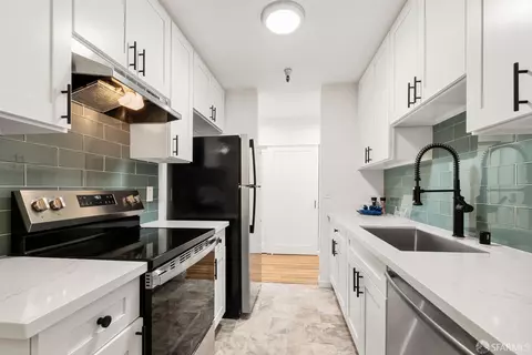 Kitchen - 400 Ortega Ave #111, Mountain View, CA 94040 photo 2 of 3
