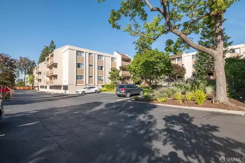 400 Ortega Ave #111, Mountain View, CA 94040
